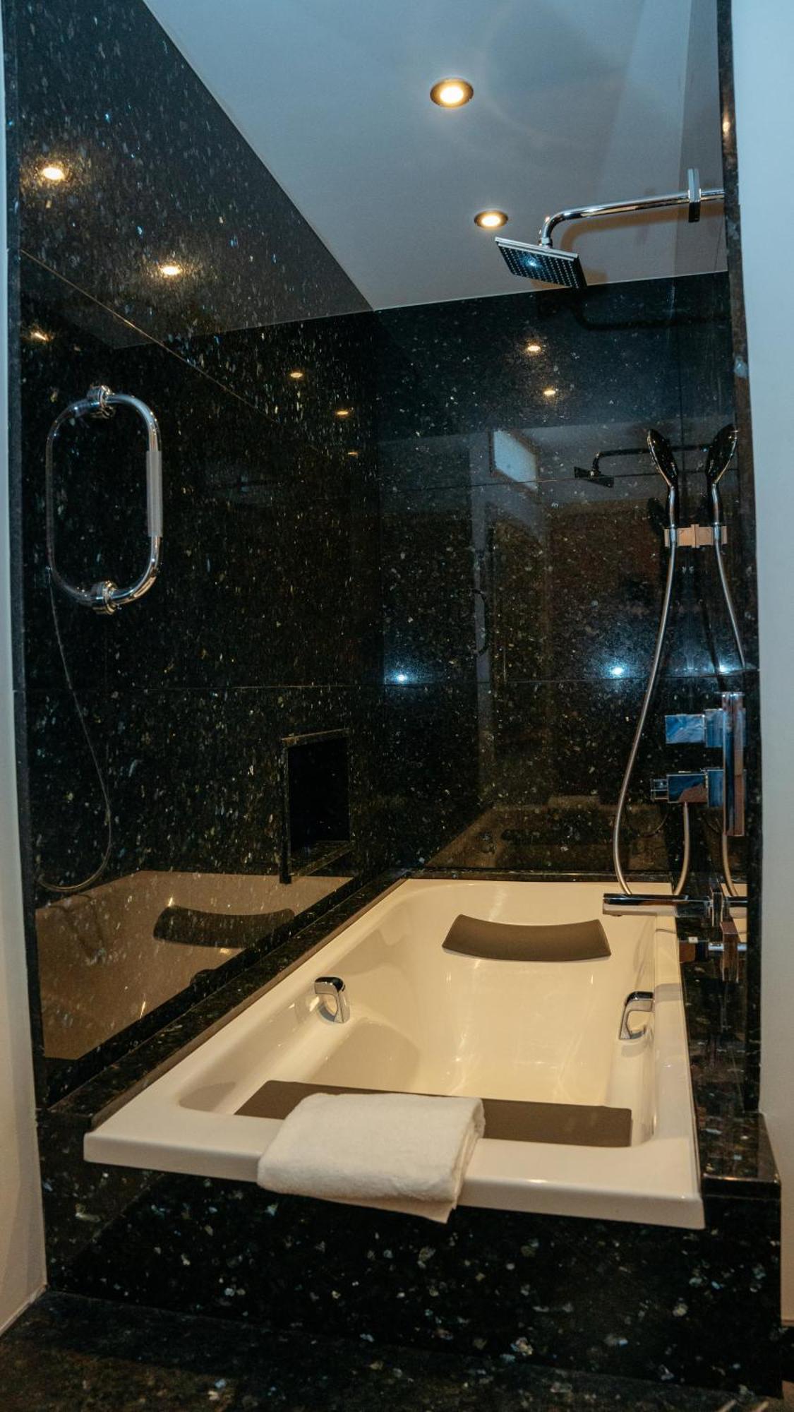 Superbe Appartement 132M2, Classe 5 Etoiles, Sarlat Centre Zewnętrze zdjęcie